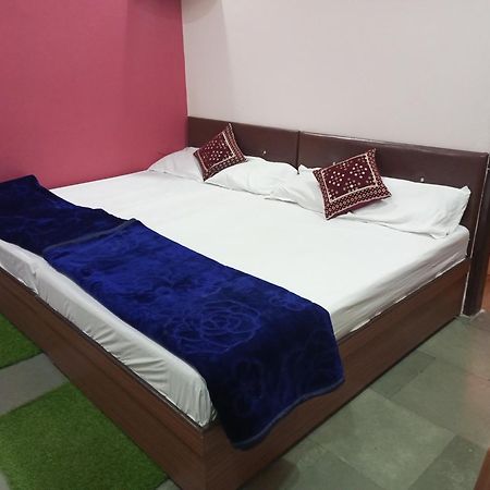乌贾因Aashirwad Residency住宿加早餐旅馆 外观 照片