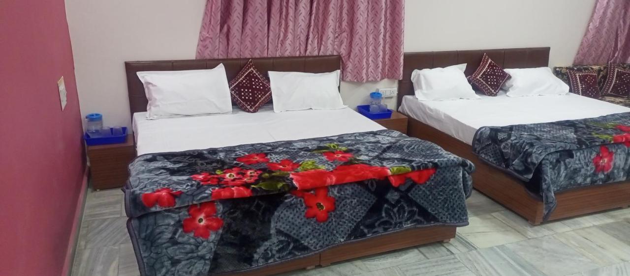 乌贾因Aashirwad Residency住宿加早餐旅馆 外观 照片